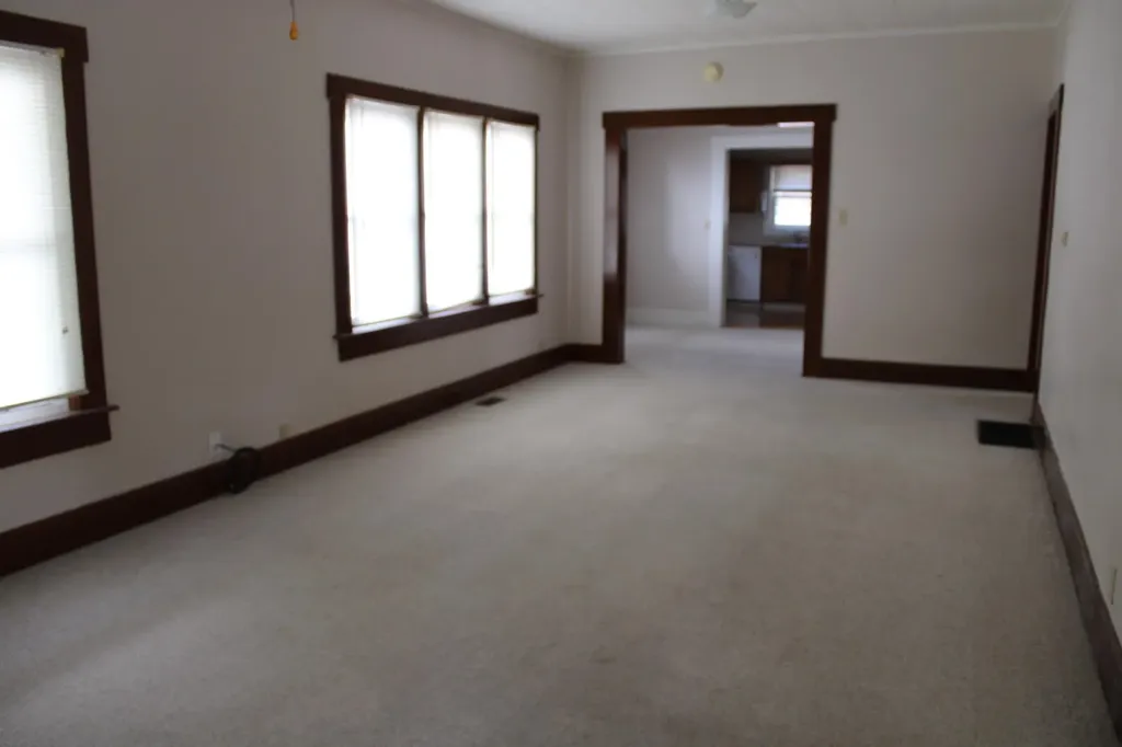 710 E 14th Avenue Winfield KS 67156