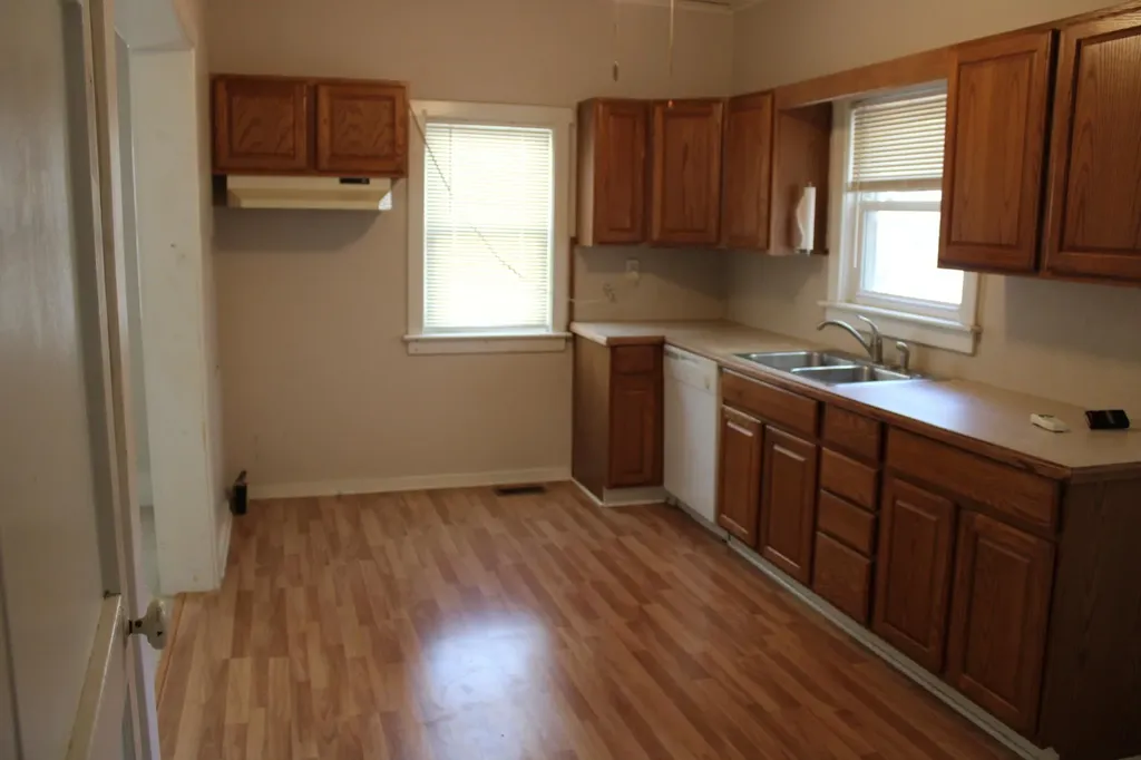 710 E 14th Avenue Winfield KS 67156