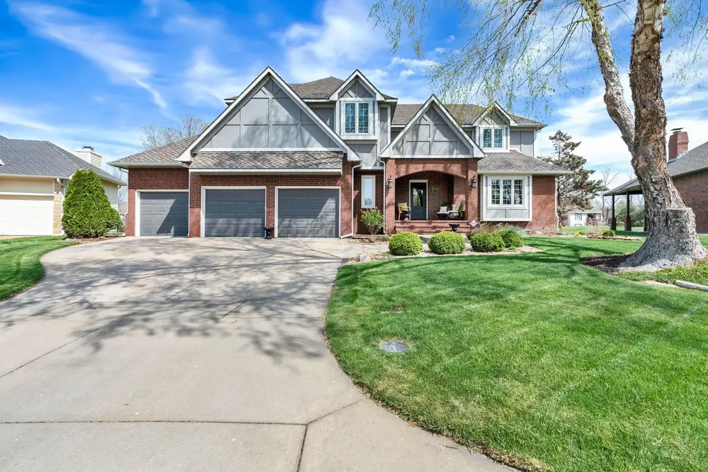 2522 N High Point Circle Wichita KS 67205