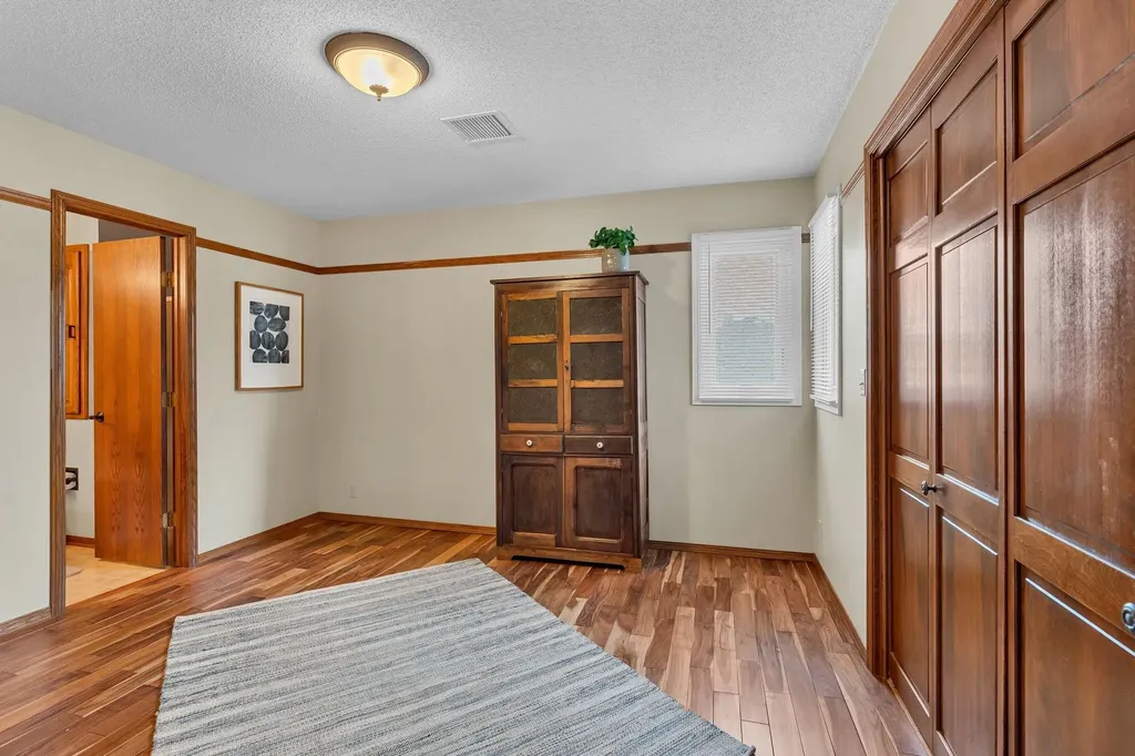 2522 N High Point Circle Wichita KS 67205