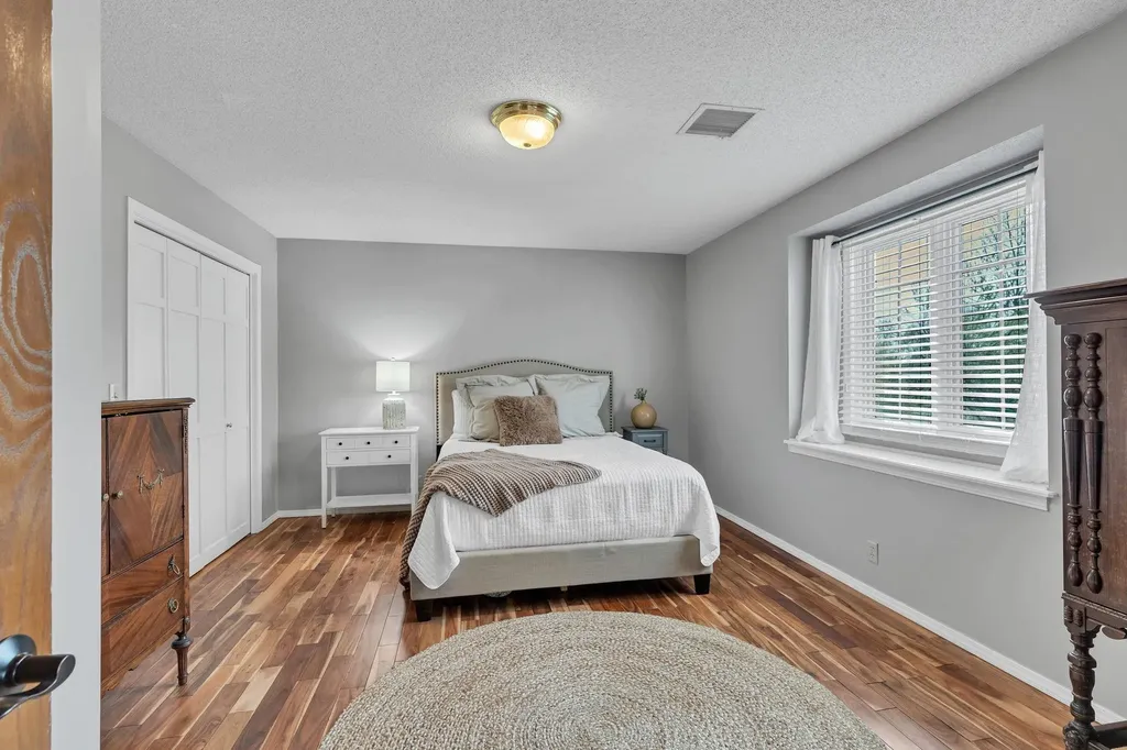 2522 N High Point Circle Wichita KS 67205