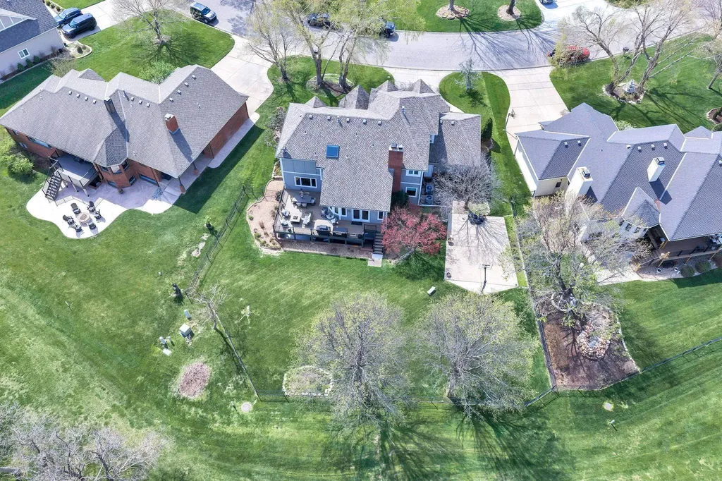 2522 N High Point Circle Wichita KS 67205