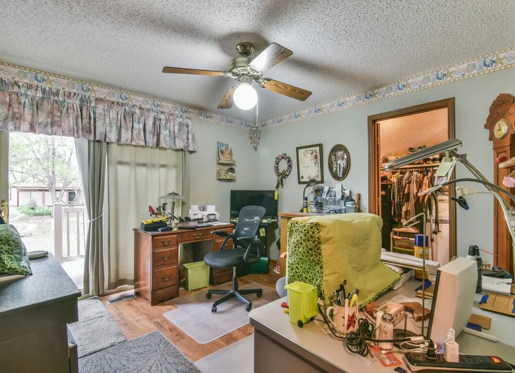 1107 Monroe Harper KS 67058