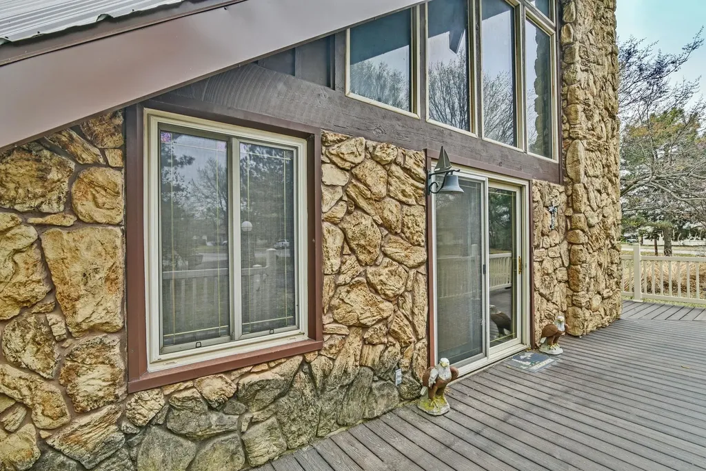 1107 Monroe Harper KS 67058