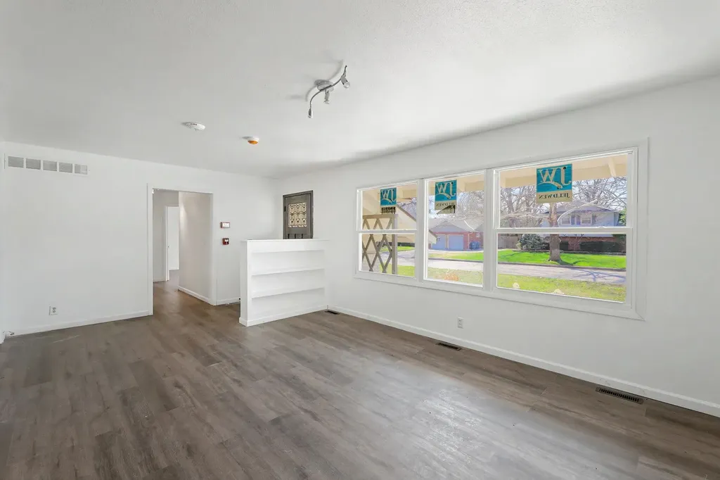 8026 E Morningside Street Wichita KS 67207