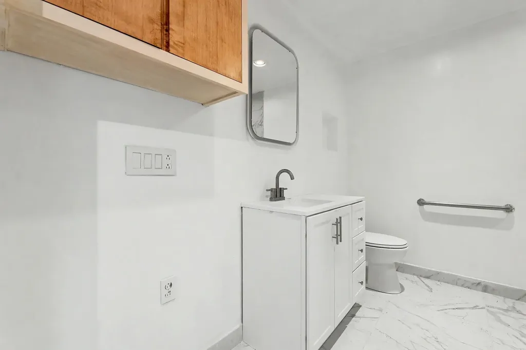 8026 E Morningside Street Wichita KS 67207