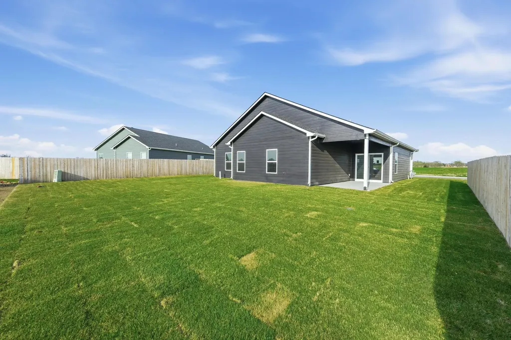 355 N Woodstone Street Derby KS 67037-7814