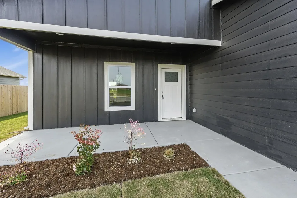 355 N Woodstone Street Derby KS 67037-7814