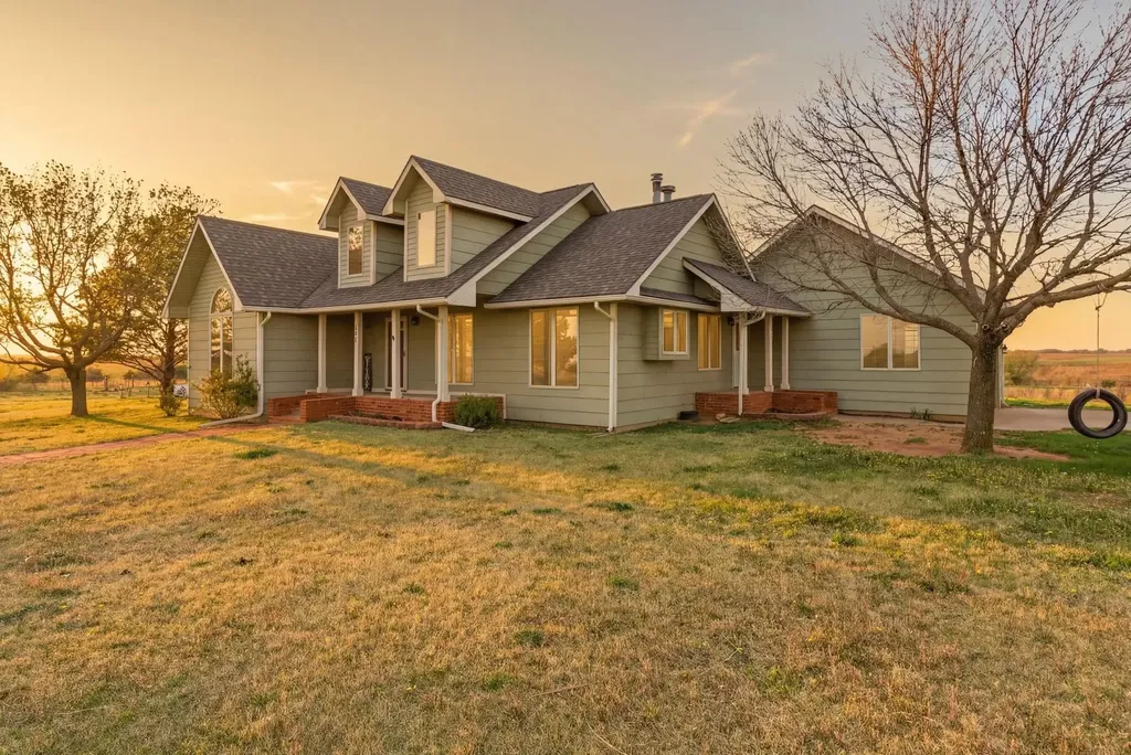 639 N Bluff Road Conway Springs KS 67031