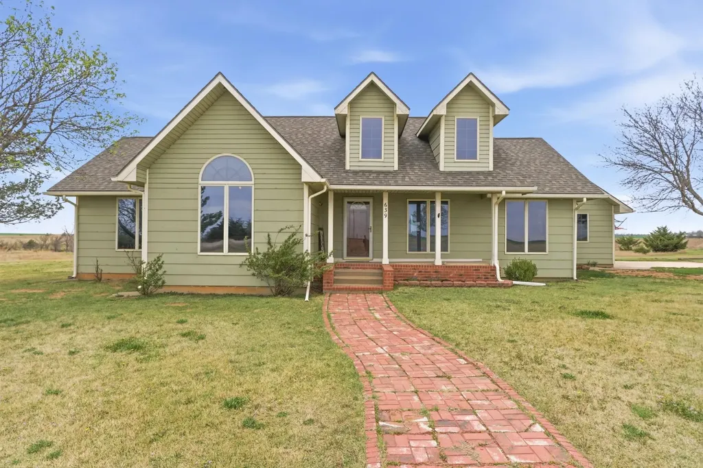 639 N Bluff Road Conway Springs KS 67031