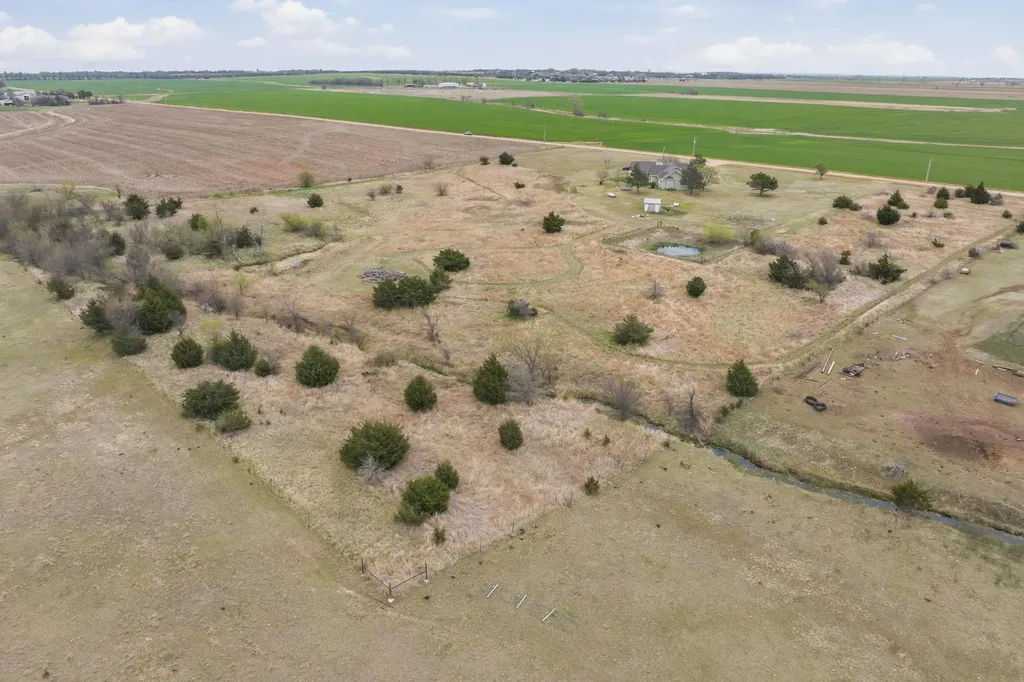 639 N Bluff Road Conway Springs KS 67031