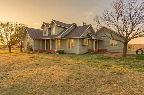 639 N Bluff Road Conway Springs KS 67031