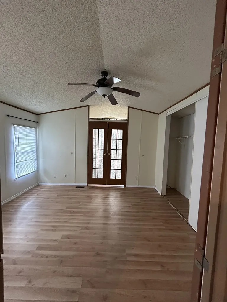 1513 E Idlewild Drive Wichita KS 67216