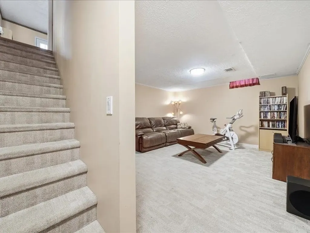 8302 E Limerick Wichita KS 67206