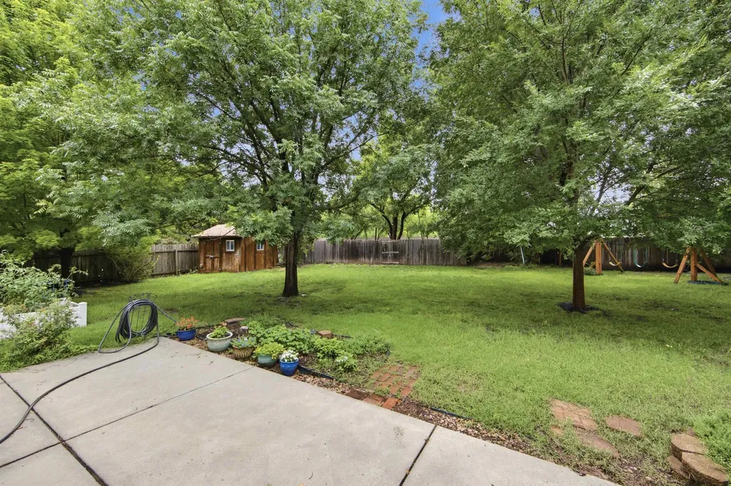 8302 E Limerick Wichita KS 67206