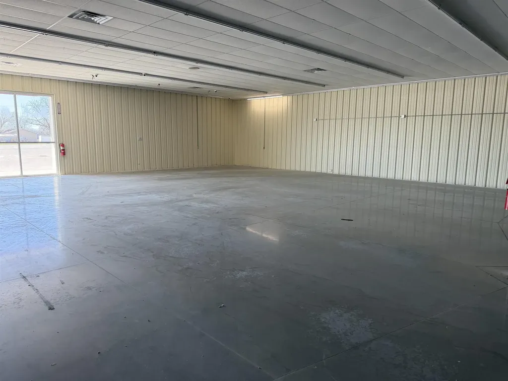 826 N Roosevelt Marion KS 66861