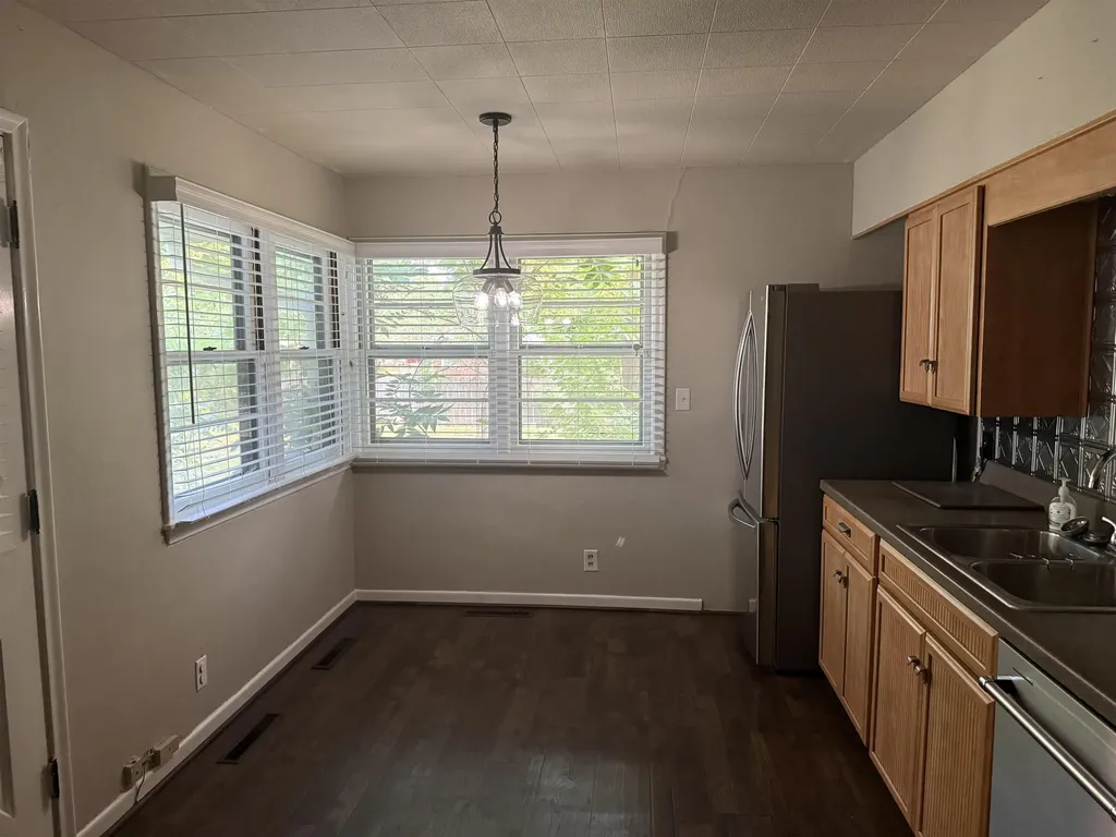 1421 E 12th Avenue Winfield KS 67156