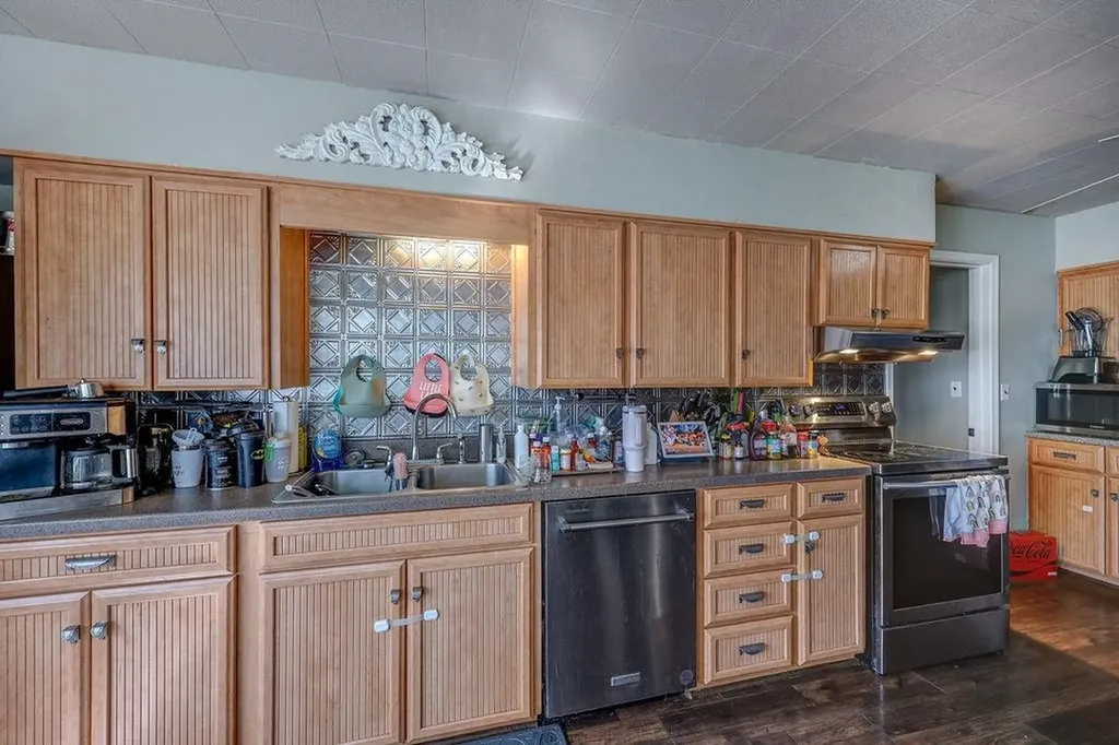 1421 E 12th Avenue Winfield KS 67156