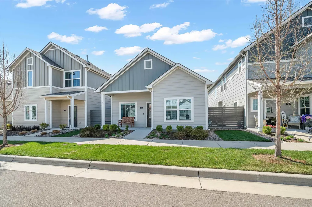 415 E Park Place Andover KS 67002