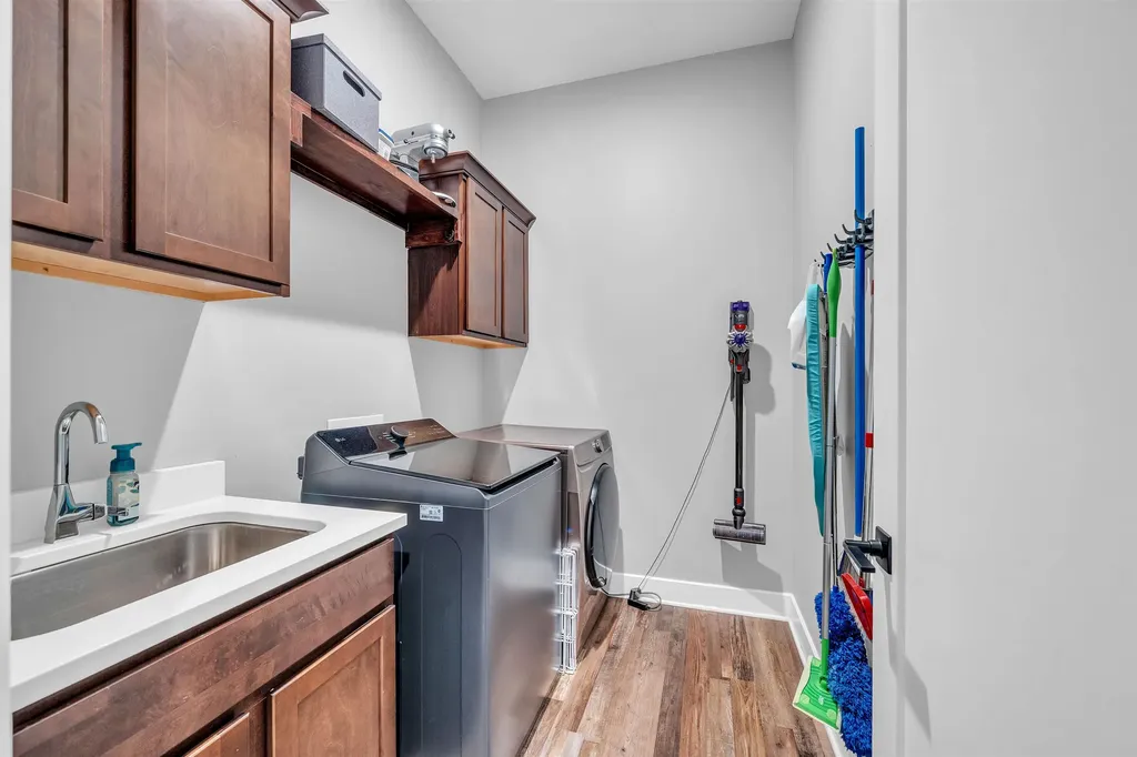 415 E Park Place Andover KS 67002