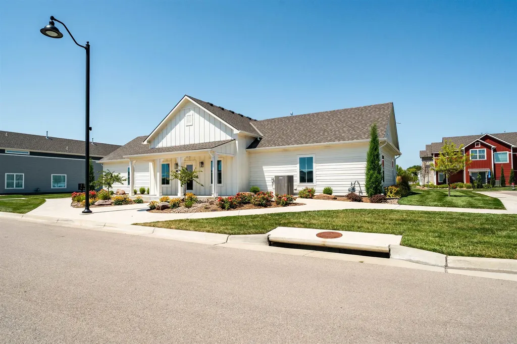 415 E Park Place Andover KS 67002