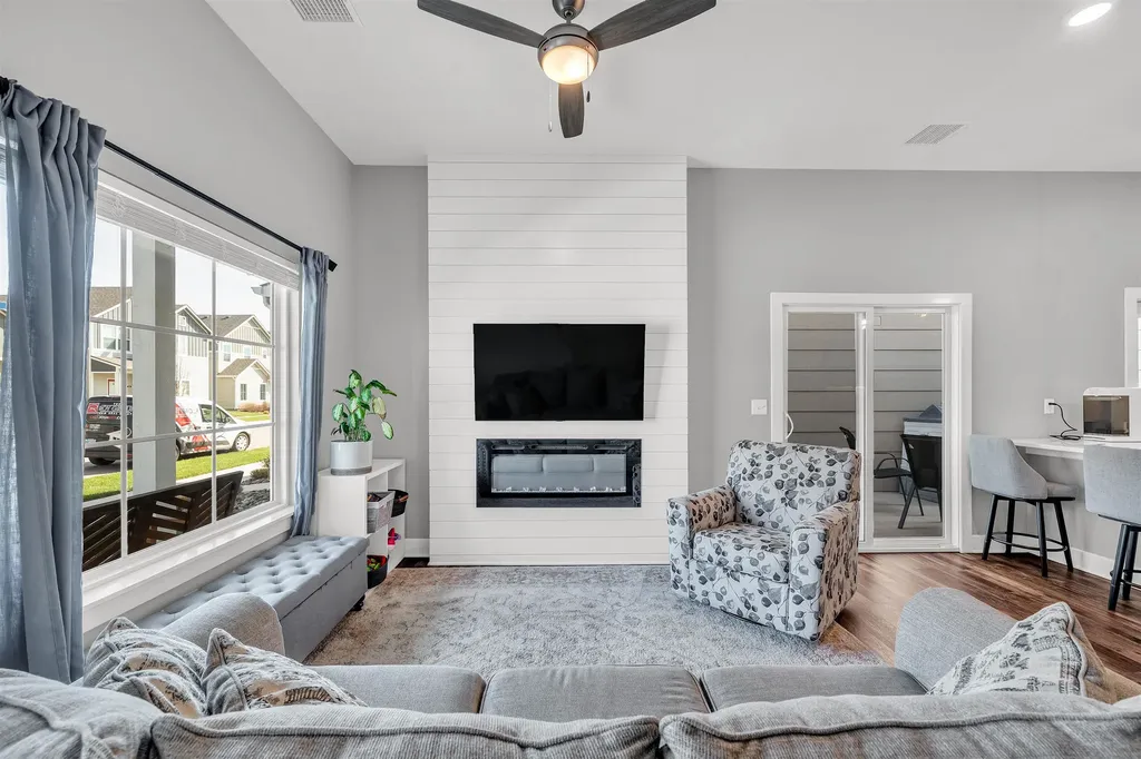 415 E Park Place Andover KS 67002
