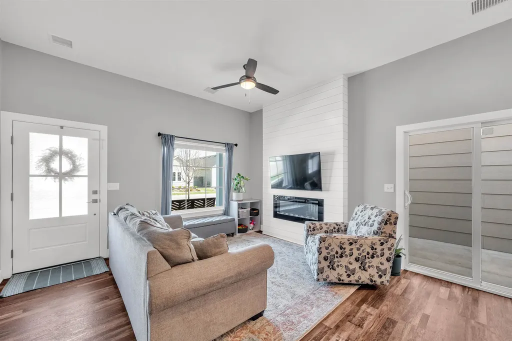 415 E Park Place Andover KS 67002