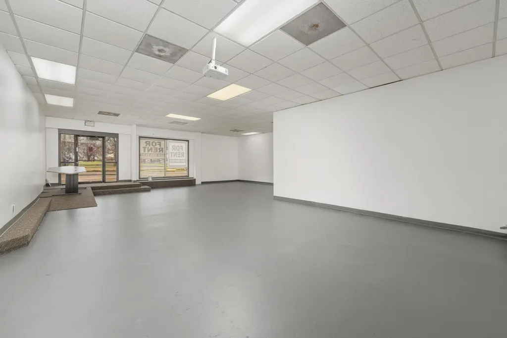 3312 W Douglas Wichita KS 67206