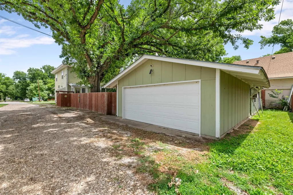 507 W 9th Winfield KS 67156