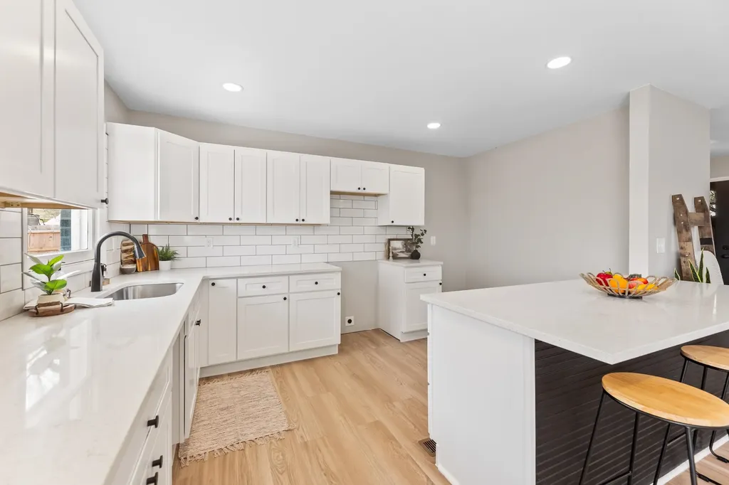 632 N Wolf Street Cheney KS 67025
