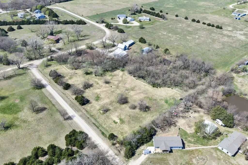 10270 SW Hidden Lane Road Augusta KS 67010