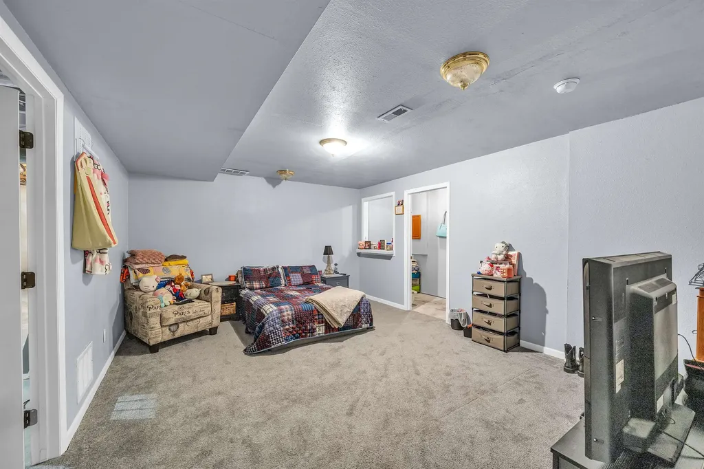 210 Hymer Drive Sedgwick KS 67135