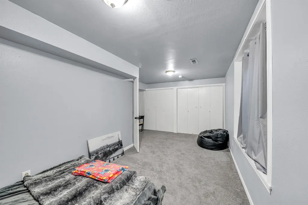 210 Hymer Drive Sedgwick KS 67135