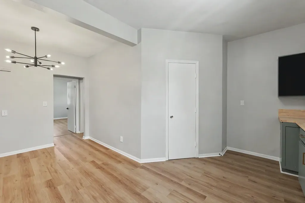 206 Pine Street Halstead KS 67056