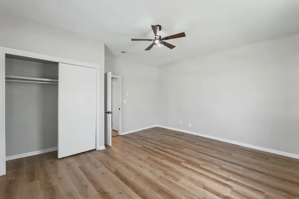 206 Pine Street Halstead KS 67056