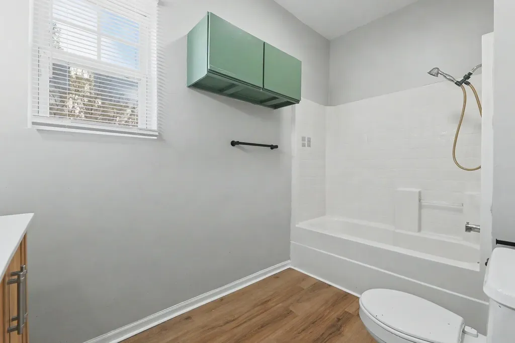 206 Pine Street Halstead KS 67056