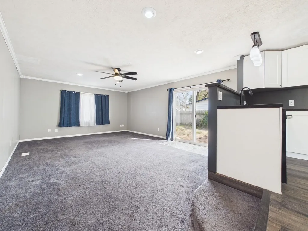 510 Wire Avenue Haysville KS 67060