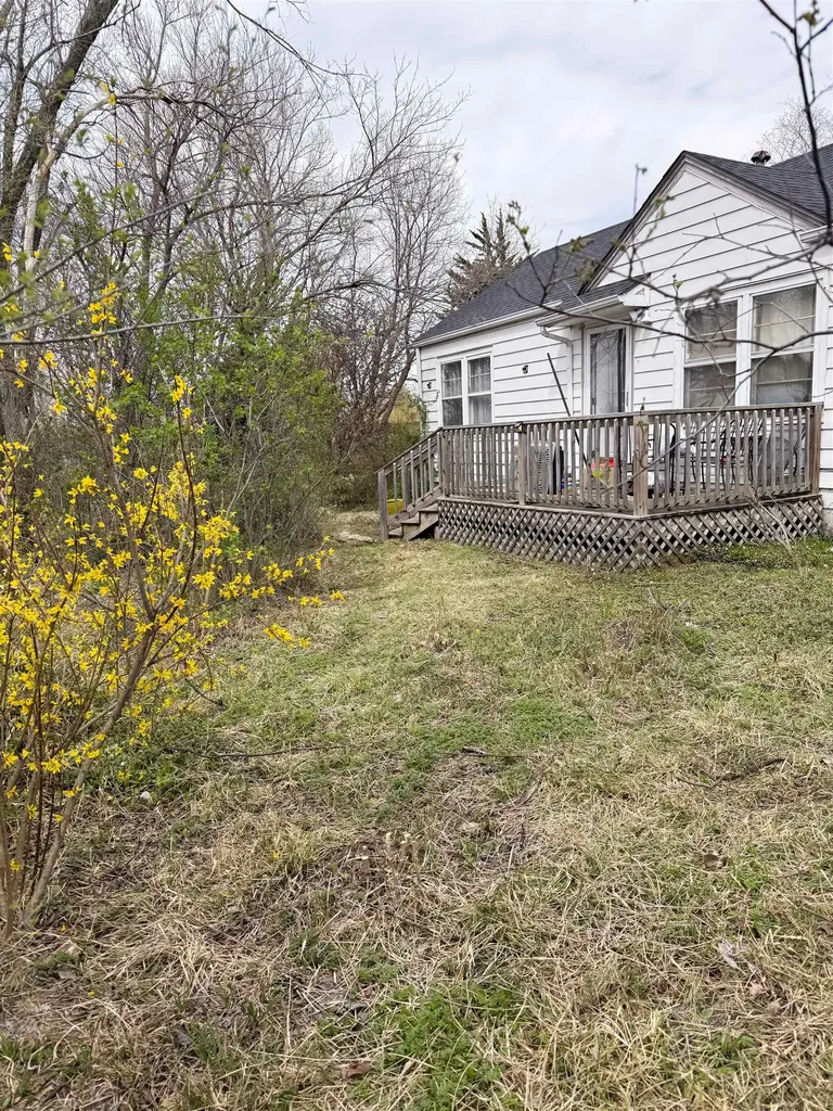 5101 E New Jersey Drive Wichita KS 67210-1528
