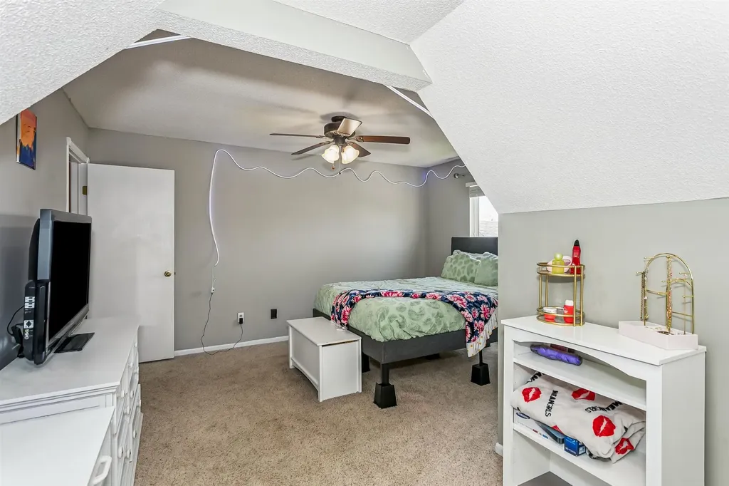 465 S Limuel Court Wichita KS 67235