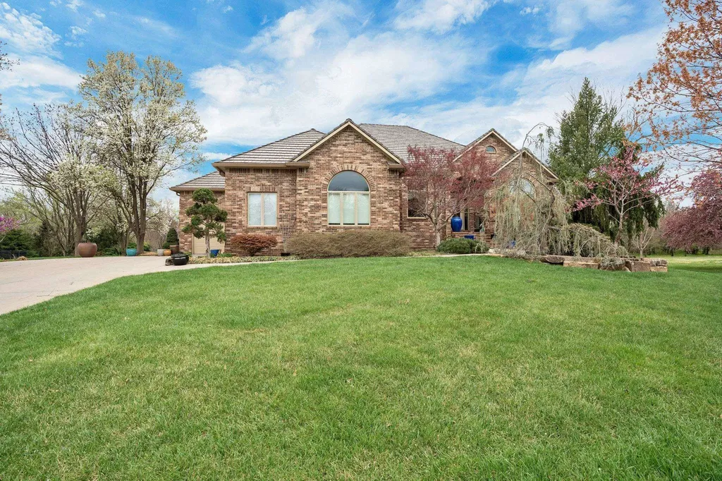 3 N Stagecoach Court Wichita KS 67230