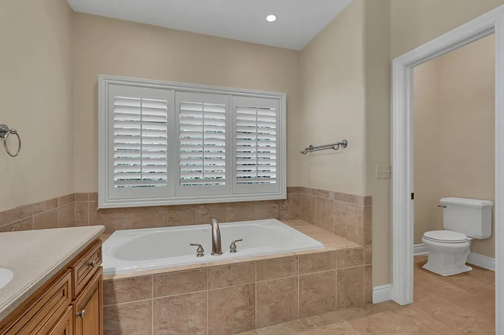 3 N Stagecoach Court Wichita KS 67230