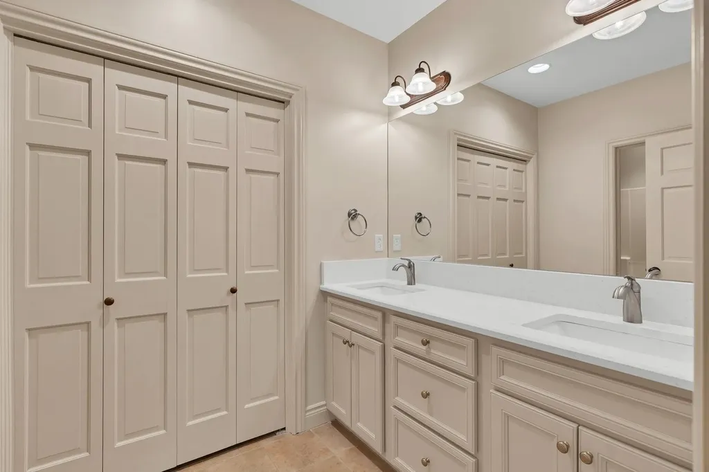 3 N Stagecoach Court Wichita KS 67230