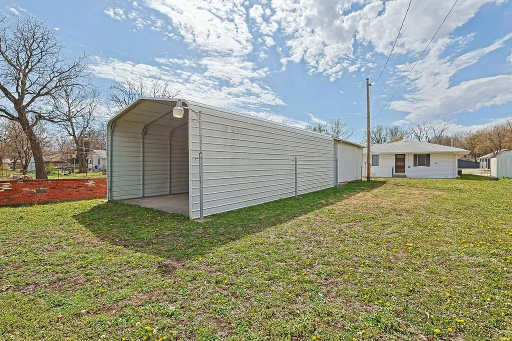818 N Washington Street El Dorado KS 67042