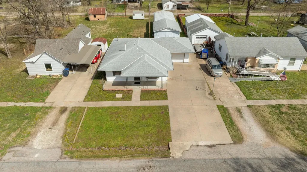 818 N Washington Street El Dorado KS 67042