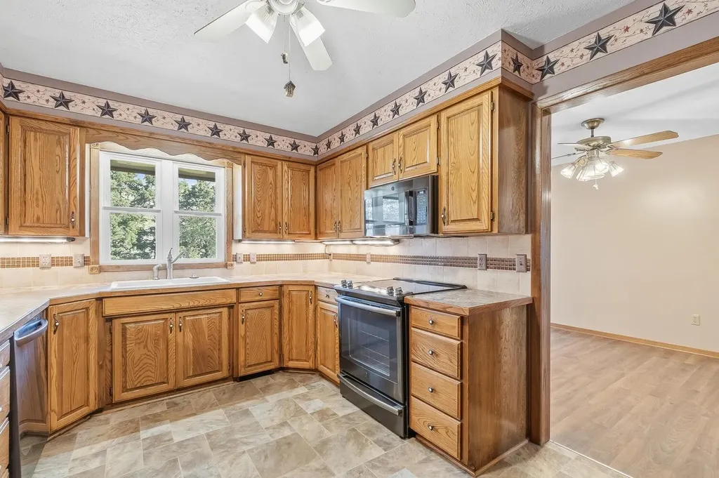 2416 W 111th Street S Peck KS 67120