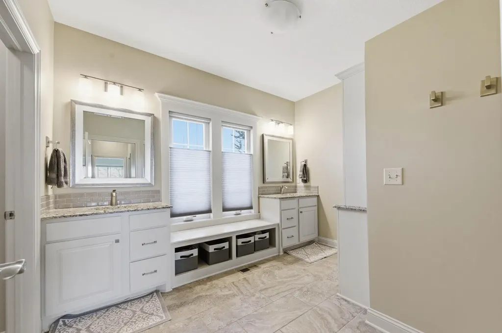 1109 E Rosemont Place Andover KS 67002