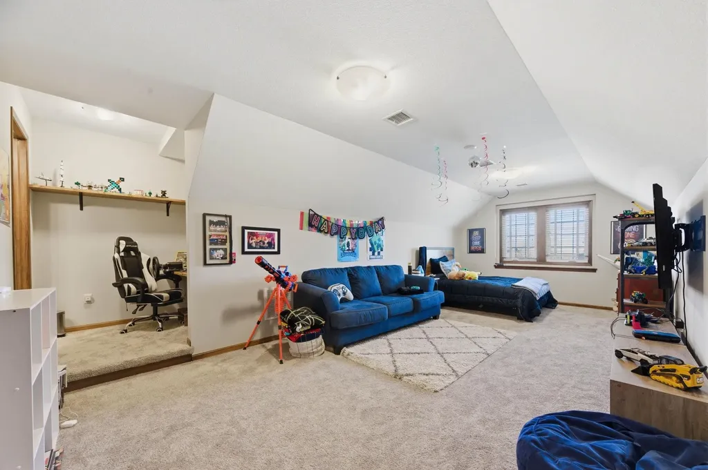 1109 E Rosemont Place Andover KS 67002