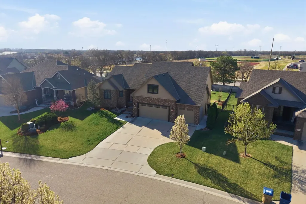 1109 E Rosemont Place Andover KS 67002