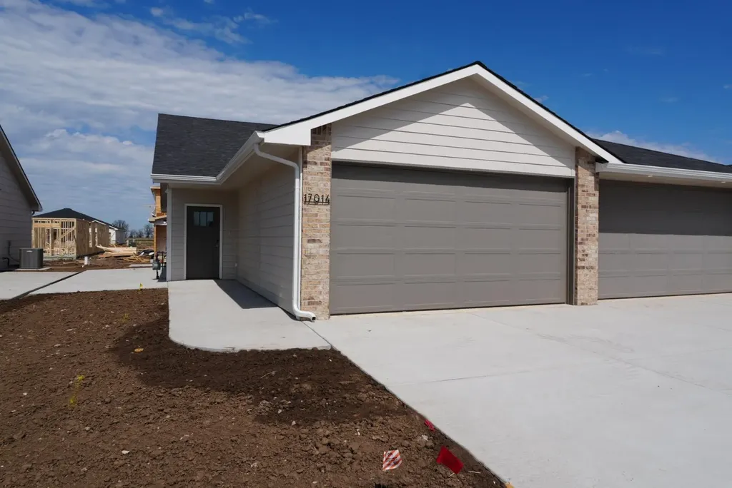 17014 W Lawson Street Goddard KS 67052