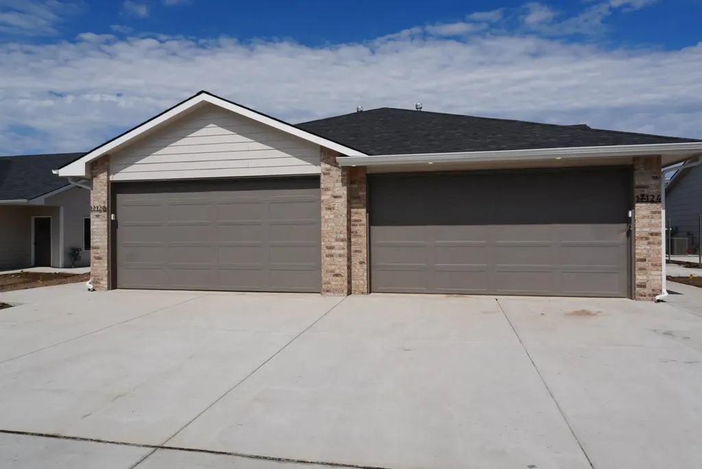 17124-26 W Lawson St Circle Goddard KS 67052